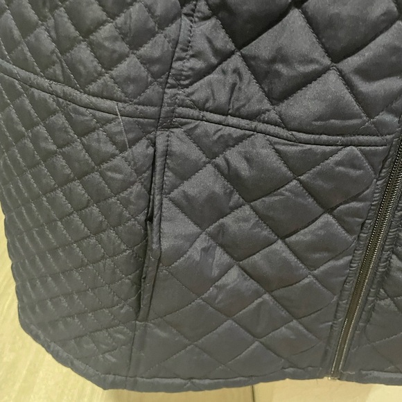 Quilted Navy Vest - Picture 4 of 5